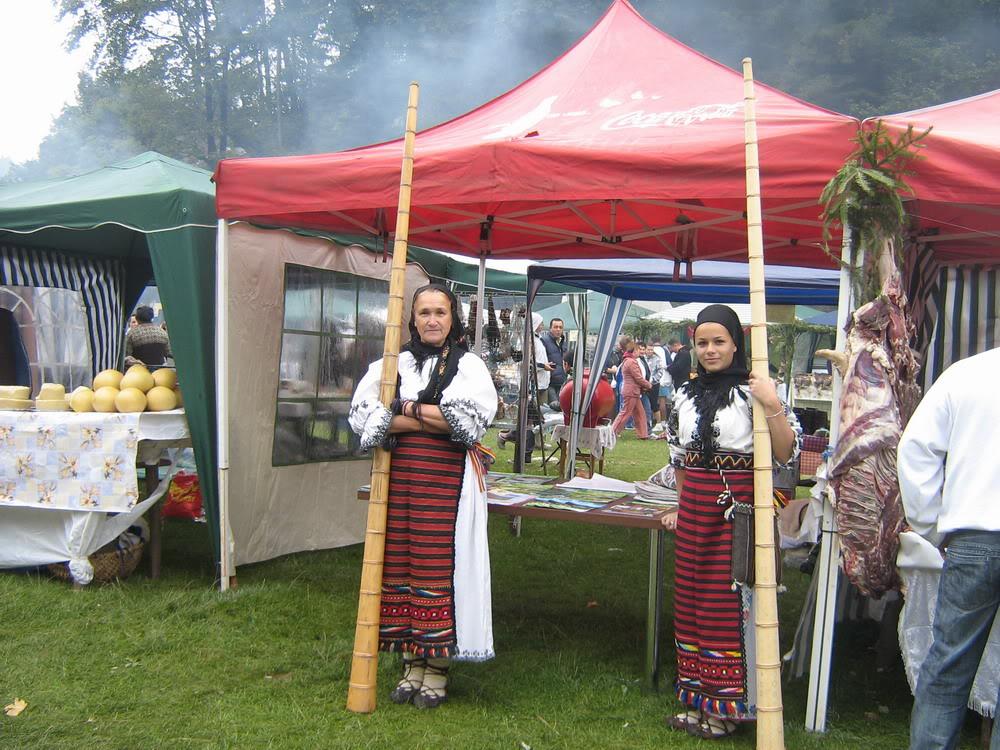Festivalul branzei si al pastramei pe Platoul Inima Reginei
