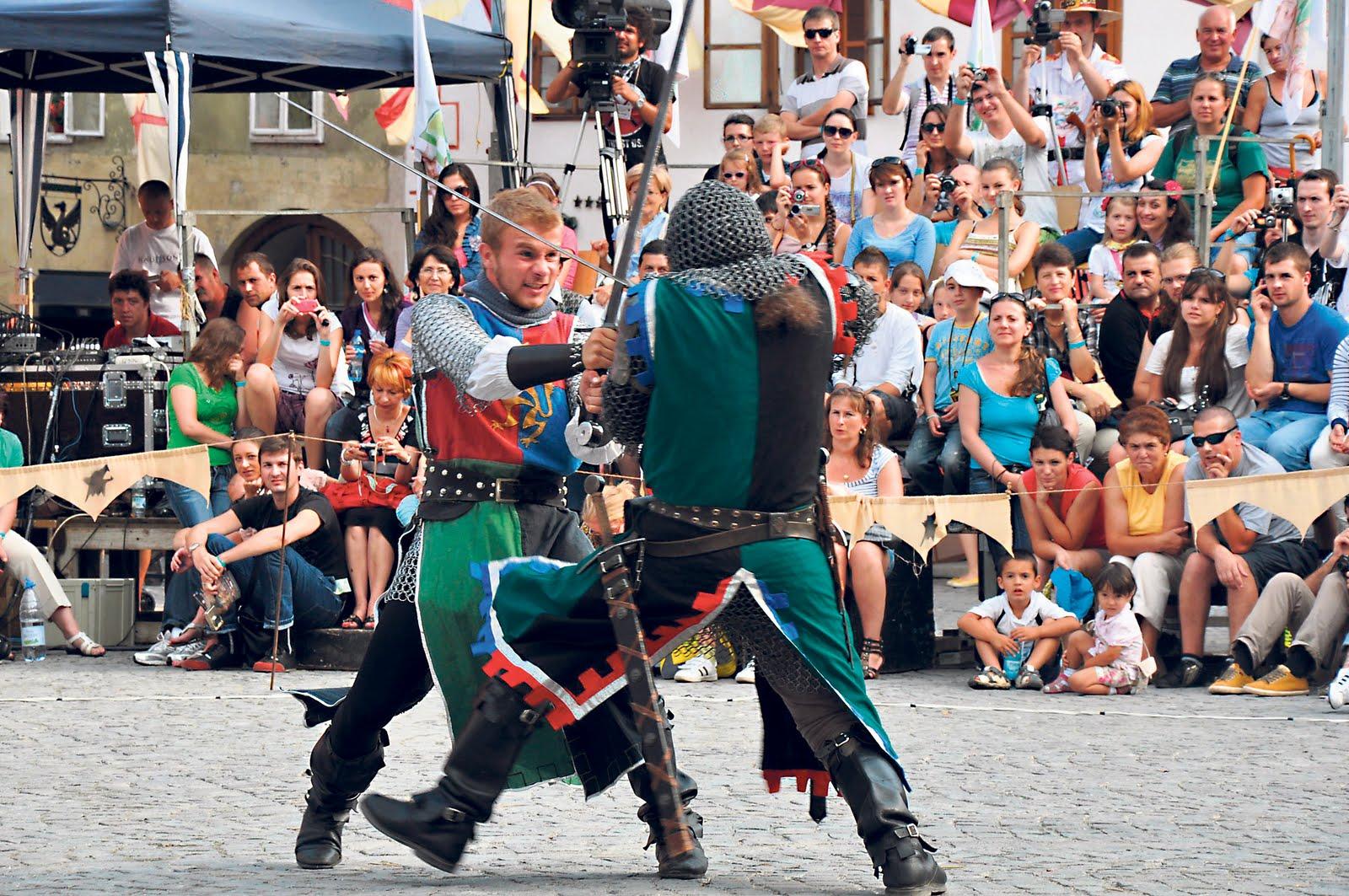 Festivalul de la Sighisoara reinvie traditie medievala