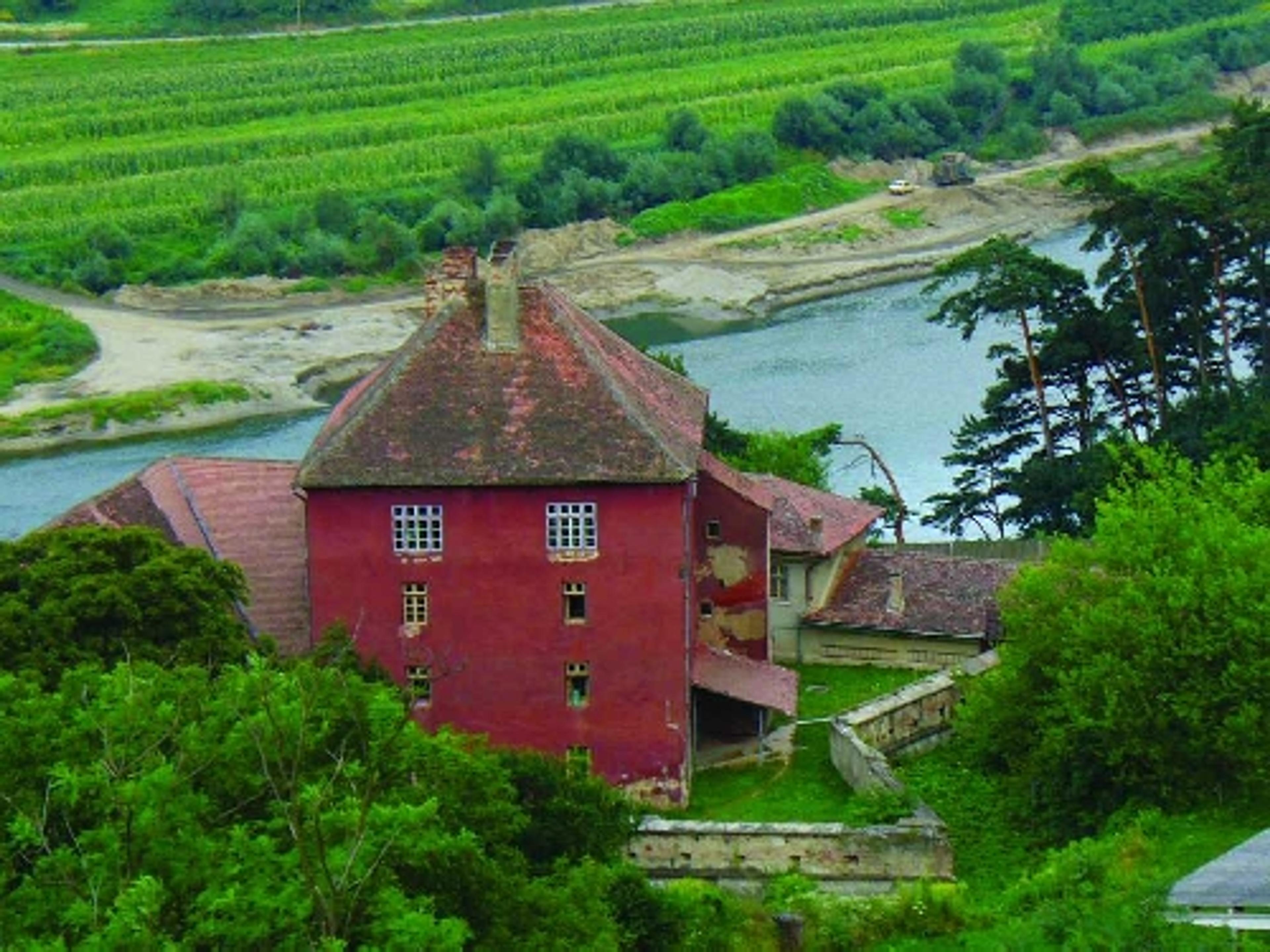 Castelul Turnu Rosu, vopsit cu sangele turcilor