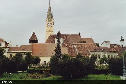 Zidurile și turnurile fortificate din Mediaș (după renovare)