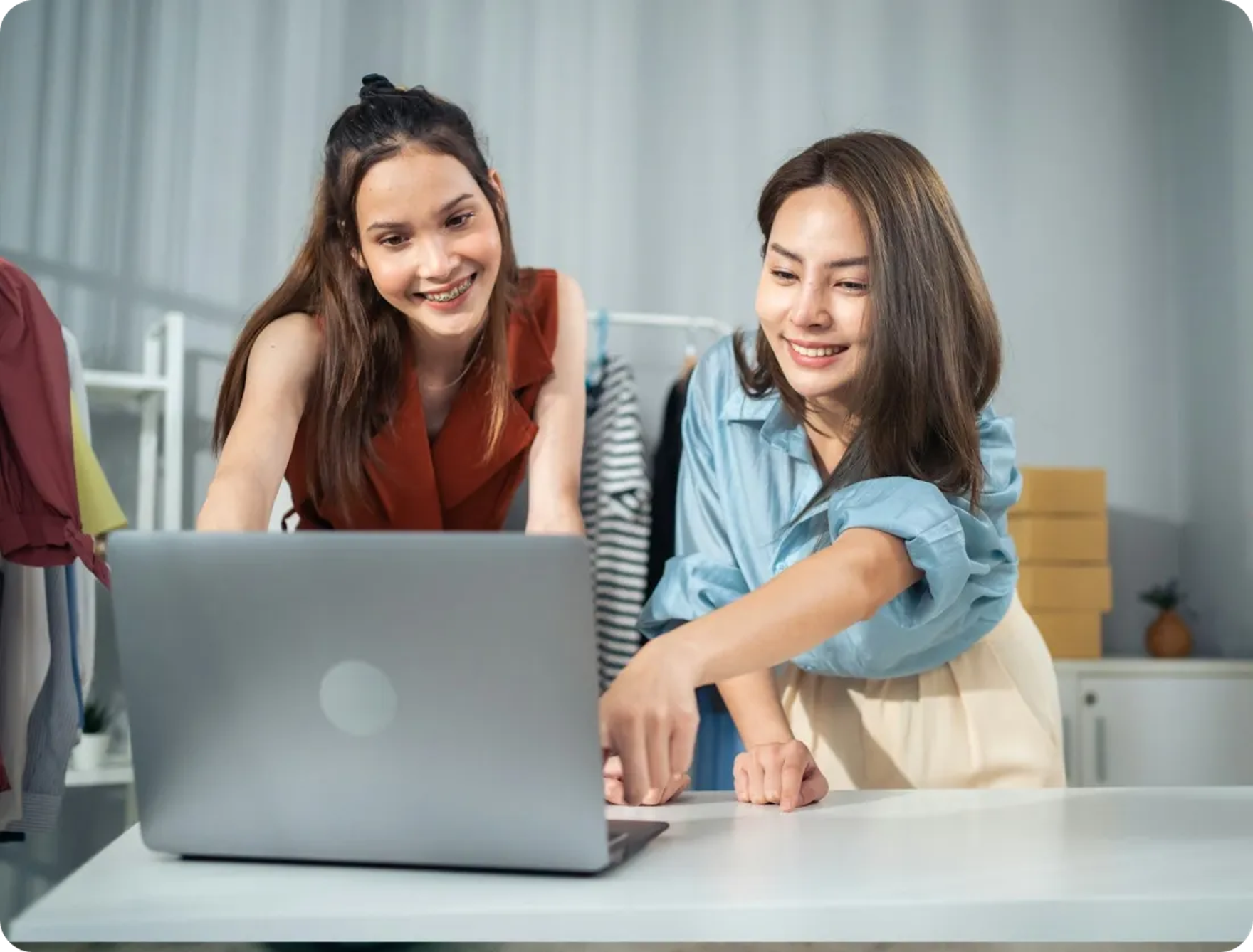 Why Digitalsuits is your __retail consulting partner