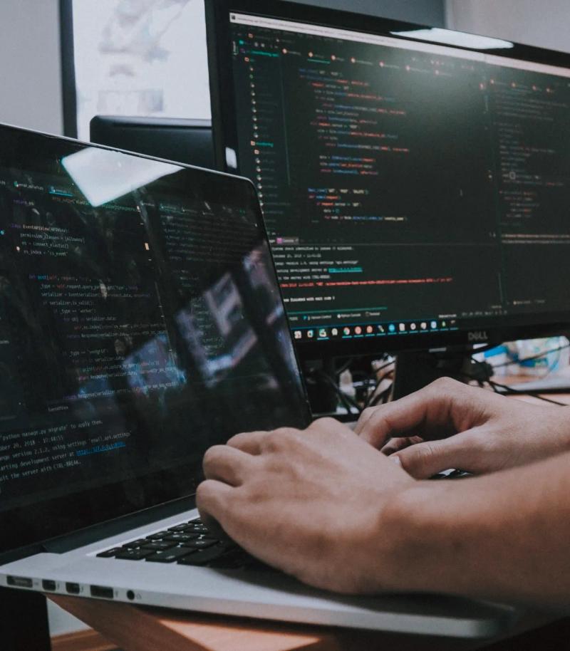 Difference between headless and decoupled CMS