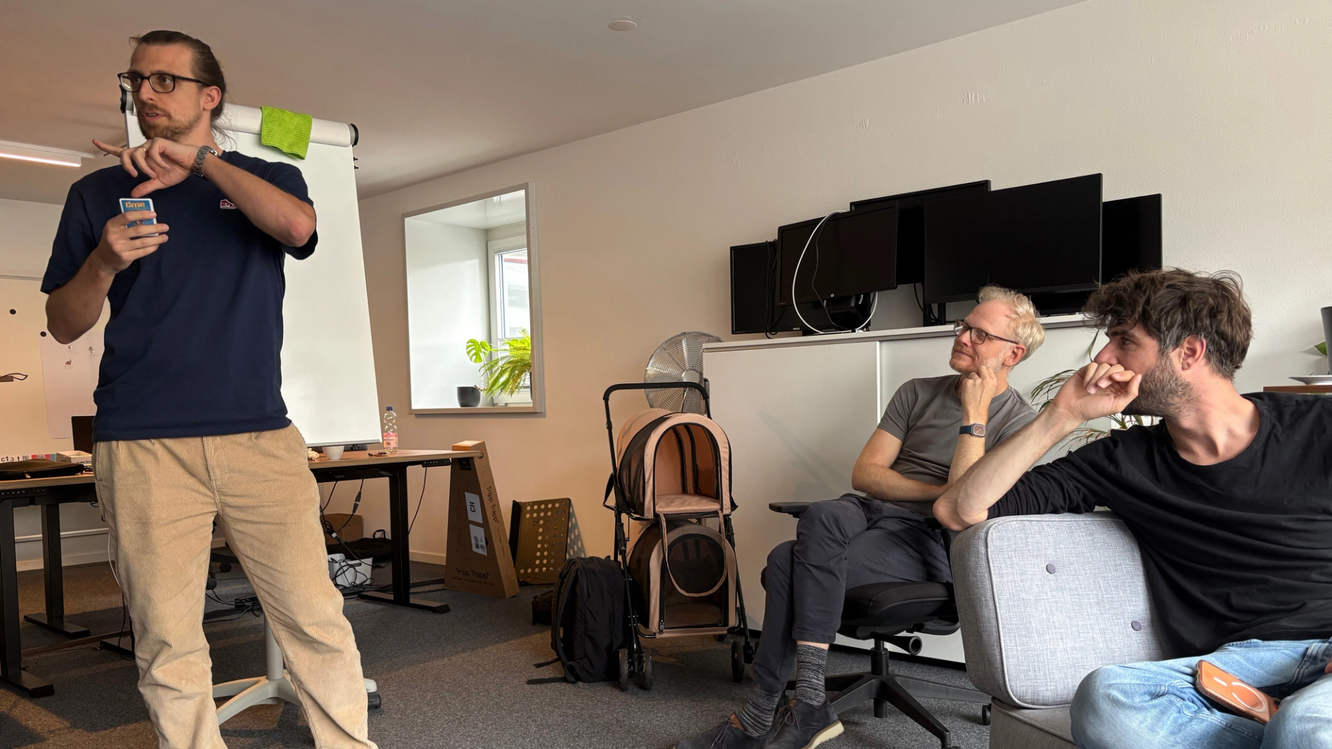 Bei der Apptiva gehört Teamgeist nicht nur zum Arbeitsalltag, sondern auch zu unseren gemeinsamen Aktivitäten. Im Rahmen einer internen Initiative organisiert jedes Teammitglied ein eigenes kleines Event – ganz nach den persönlichen Interessen. So lernen wir uns auch abseits von Projekten und Meetings besser kennen.