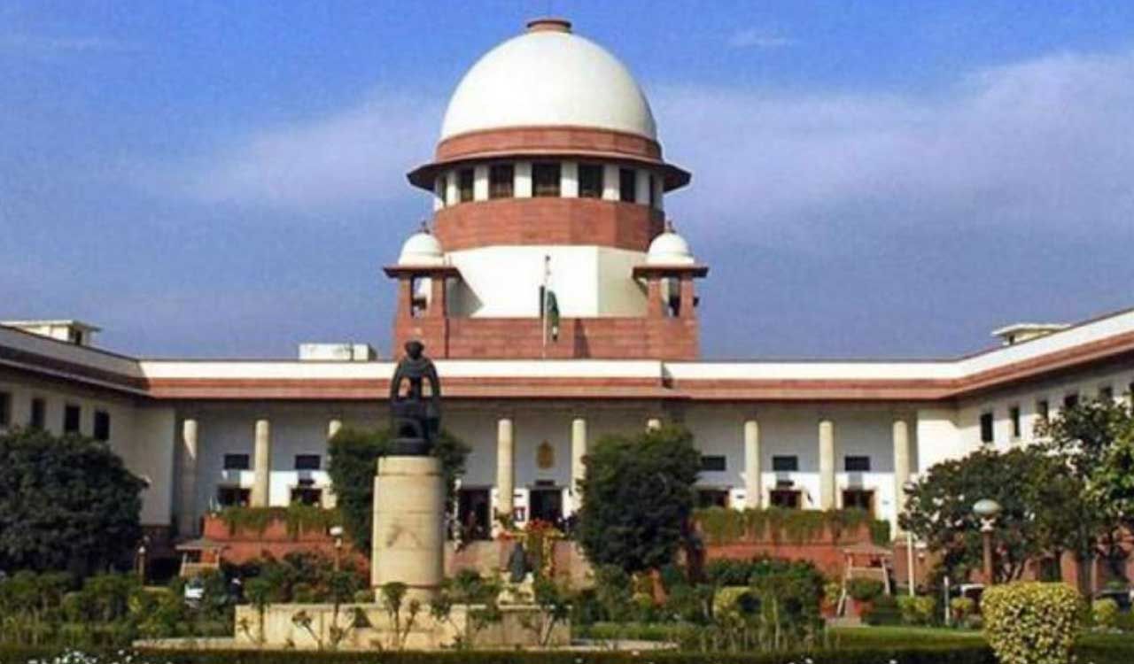 सुप्रीम कोर्ट ने कहा कि वकील स्पष्ट लिखित अनुमति के बिना ग्राहक के संपत्ति अधिकारों को सरेंडर नहीं कर सकता है