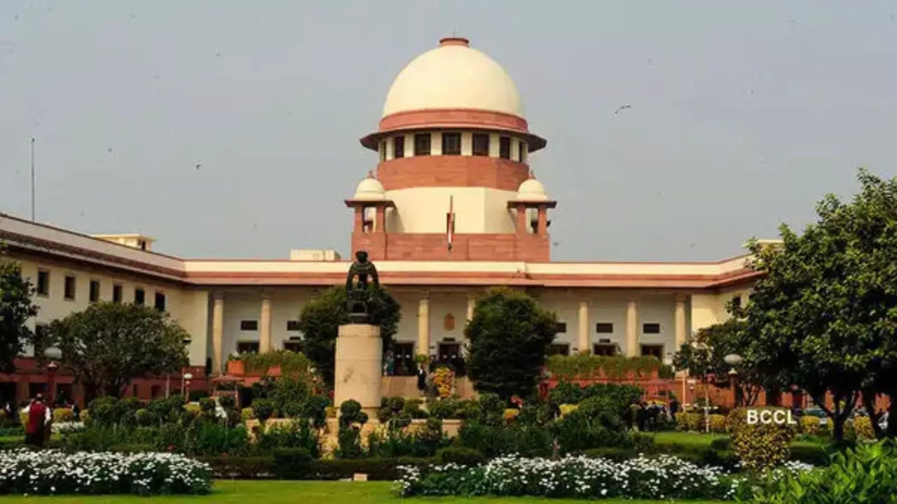 सुप्रीम कोर्ट ने अदालतों में महिलाओं के लिए 6 सप्ताह में शौचालय बनाने का आदेश दिया
