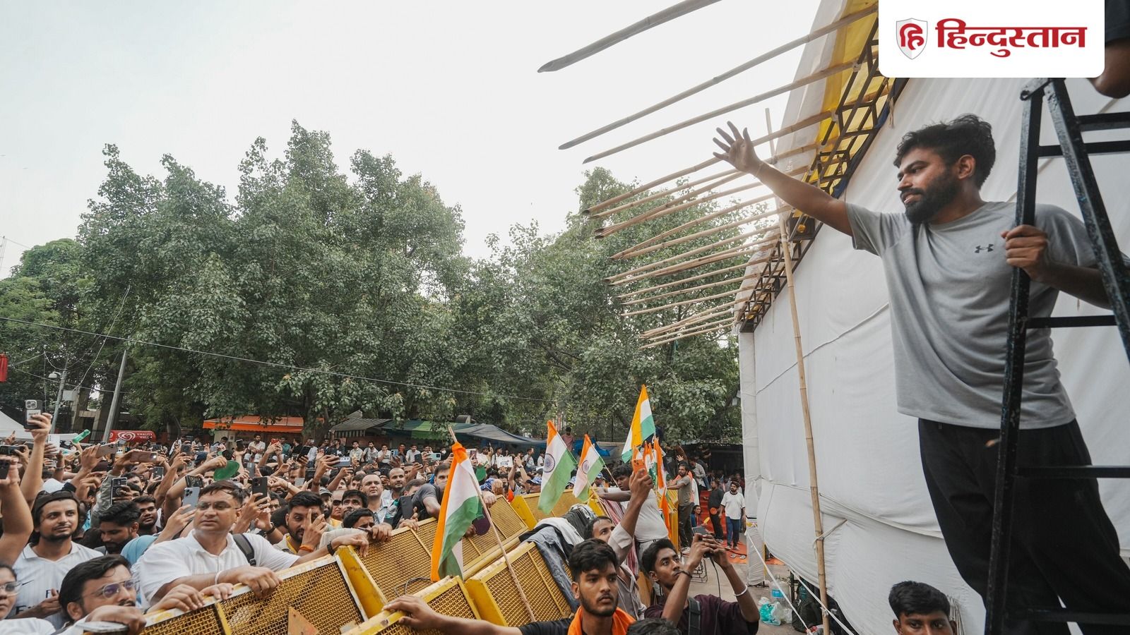 संसद मार्च की अनुमति नहीं: दिल्ली पुलिस की चेतावनी