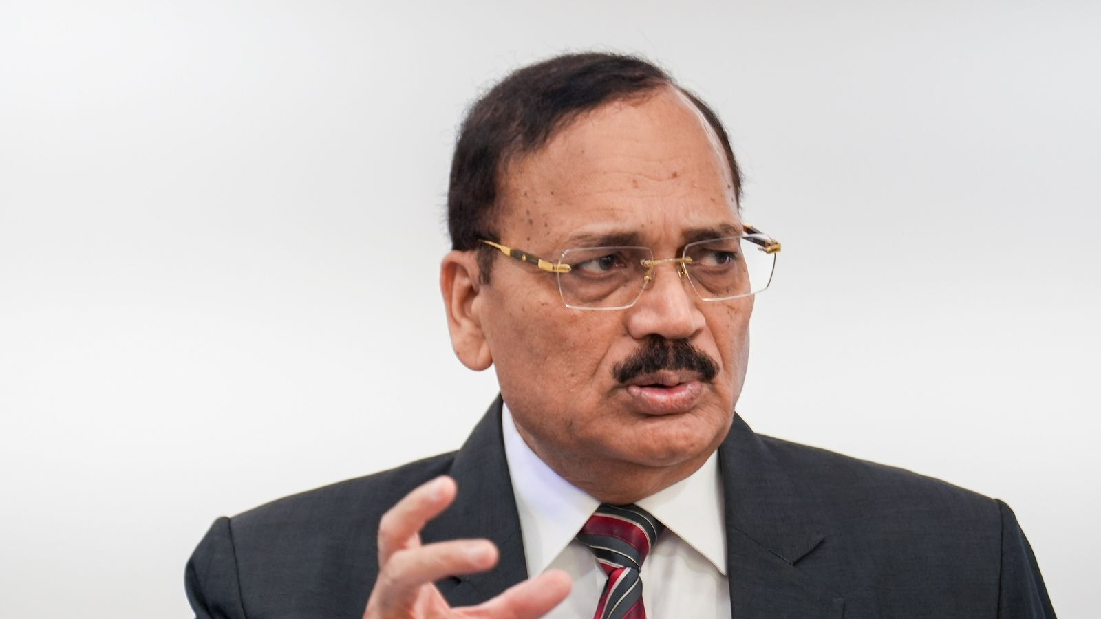 सीजेआई ने बार काउंसिल की आलोचना की: छात्रों को विरोध करने का अधिकार नहीं है,