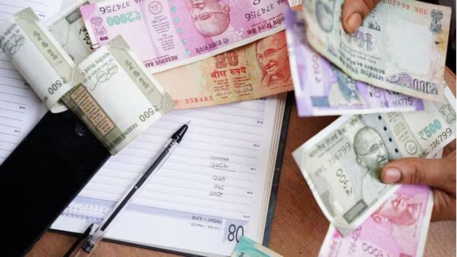 न्यायाधीश की कर छूट को चुनौती, उच्च न्यायालय में सुनवाई