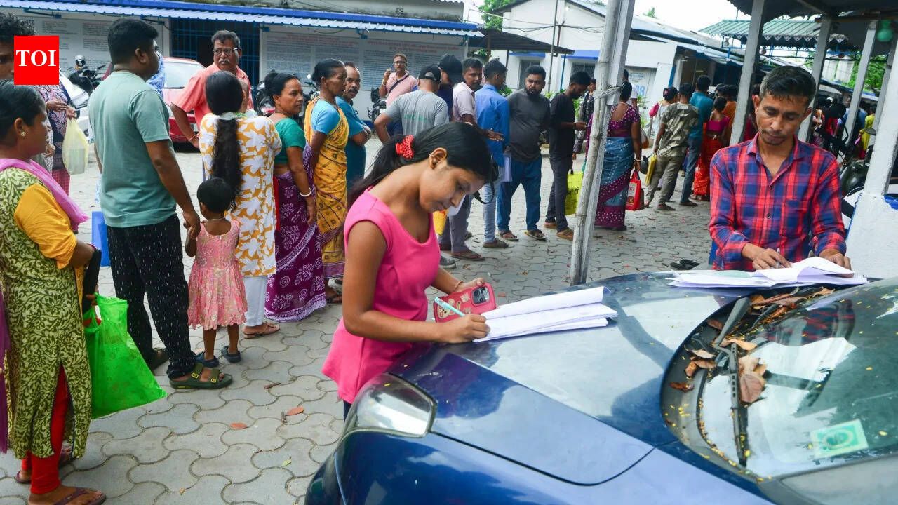 पश्चिम बंगाल में मतदाताओं के नाम हटाने की अपीलों पर तेजी लाने का आहवान