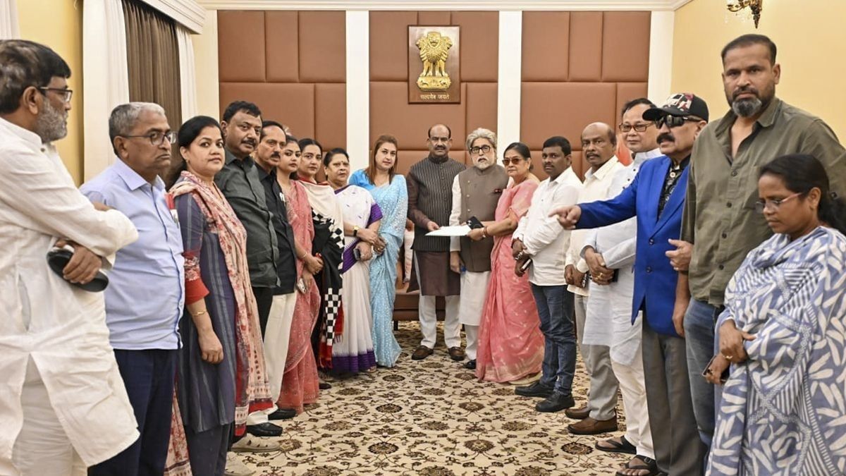 ये मर्जर है या मजाक? TMC सांसदों के NCPI में ‘विलय’ ने दल-बदल कानून को कर दिया बौना