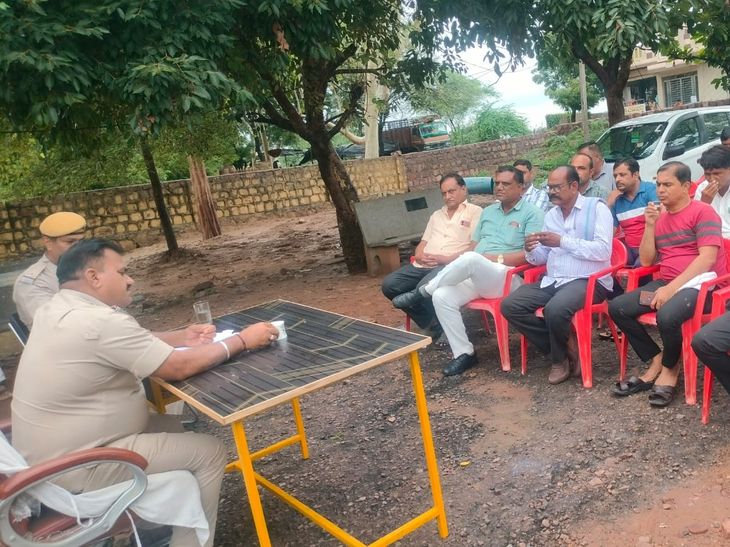 सीएलजी की बडोरा पुलिस चौकी में चर्चा, कानून व्यवस्था बनाए रखने के लिए संयुक्त प्रयास