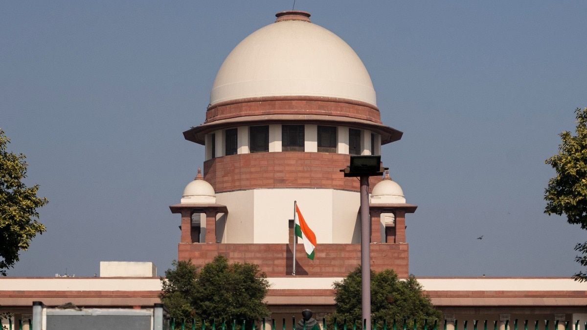 अपमानजनक भाषा कानून में अश्लीलता नहीं: सुप्रीम कोर्ट
