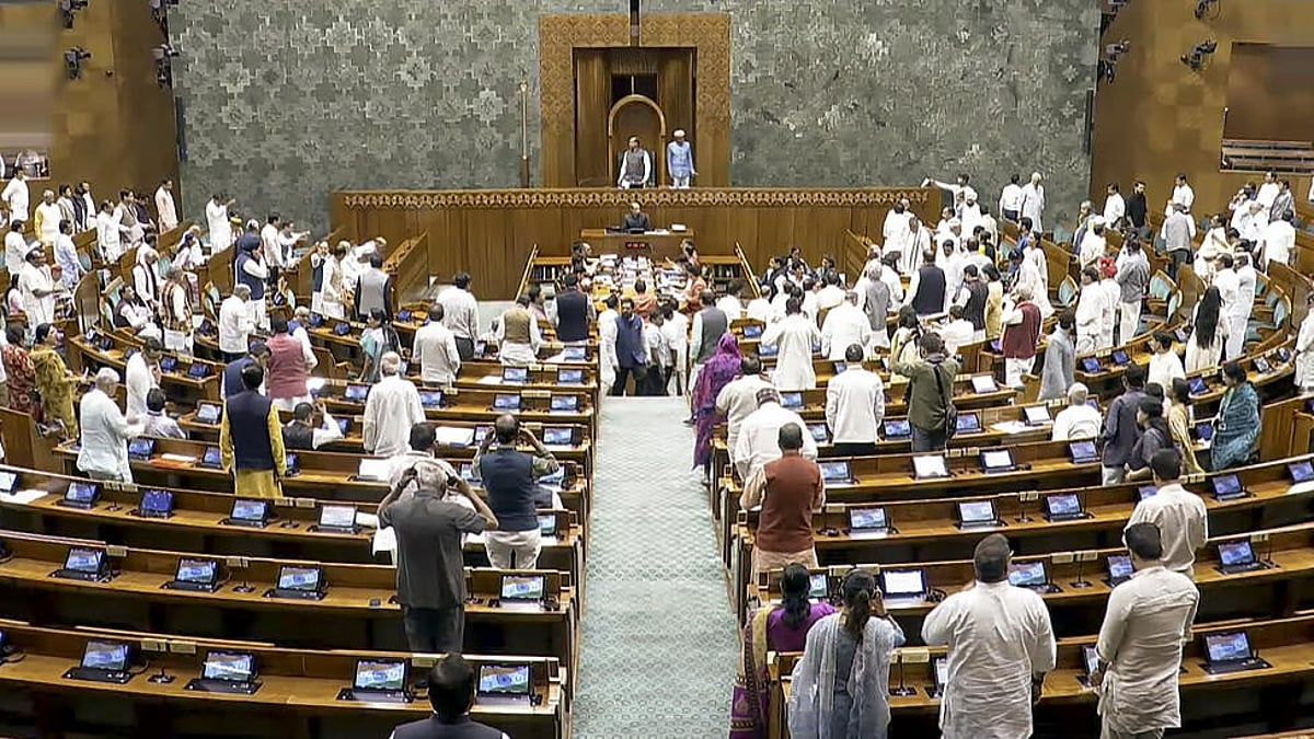 लोकसभा में सुप्रीम कोर्ट की ताकत बढ़ाने वाला विधेयक पेश