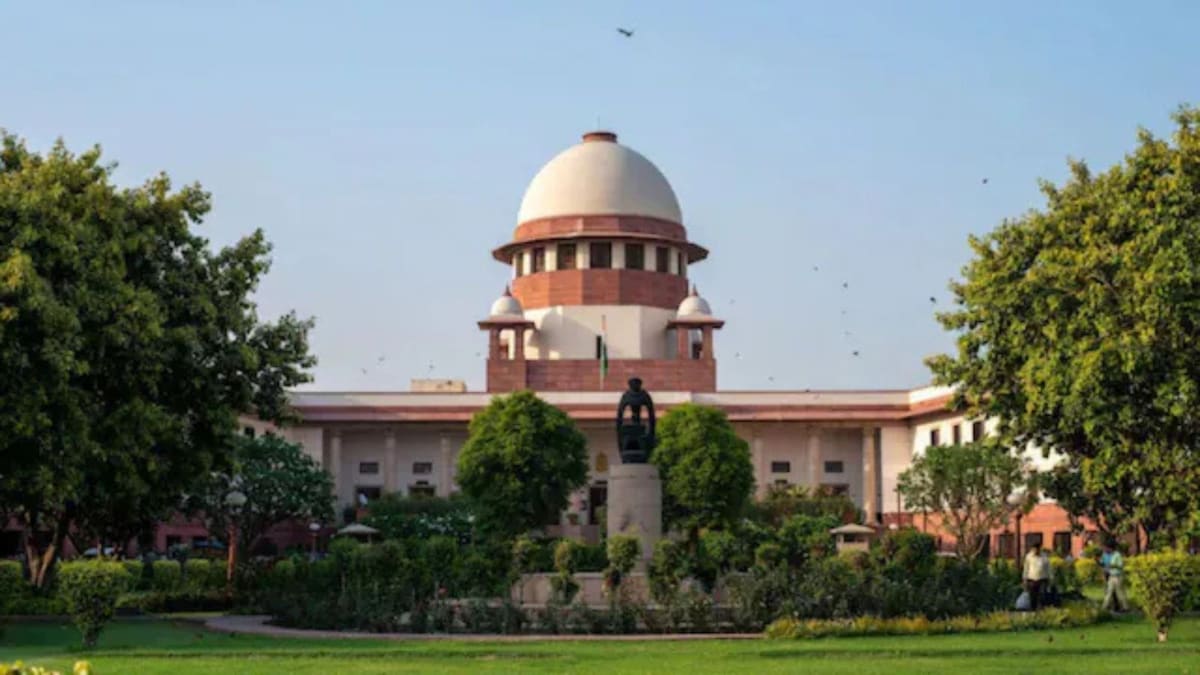 भारत में चुनाव की निगरानी करने वाले अधिकारियों की नियुक्ति में सरकार का अधिकार सुप्रीम कोर्ट में जांच का विषय