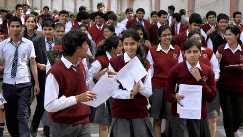 सीबीएसई की तीन-भाषा नीति: सुप्रीम कोर्ट में सुनवाई से पहले बोर्ड ने दी अपनी सफाई