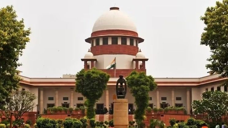 सुप्रीम कोर्ट के जजों की संख्या बढ़ाने के लिए तैयार है लोकसभा, जानें कैसे बढ़ेगी अदालत की क्षमता