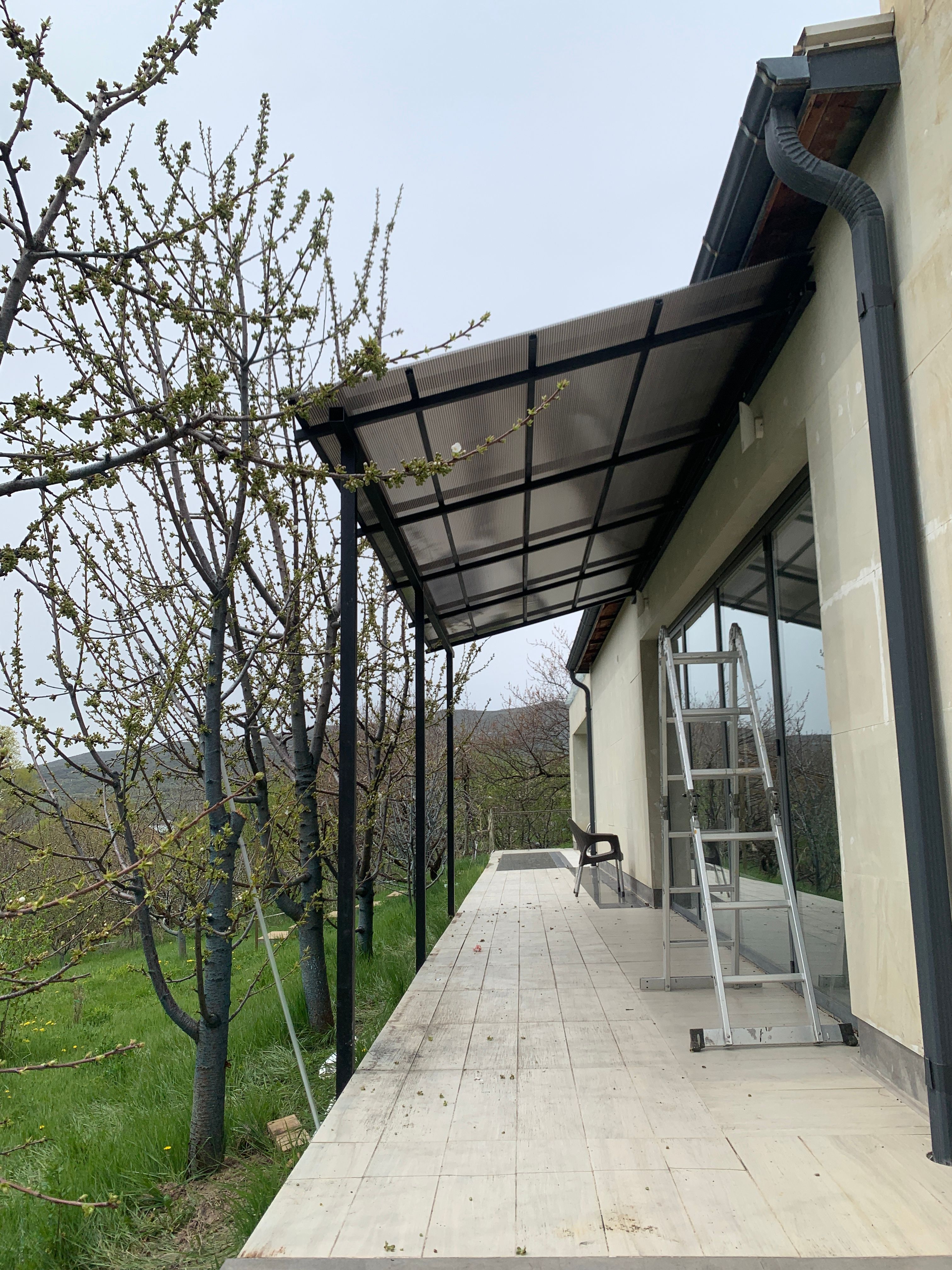 Տեռասի ստվերածածկ