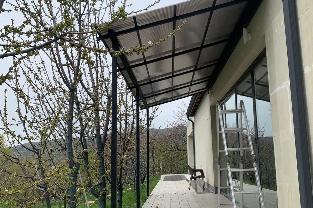 Տեռասի ստվերածածկ