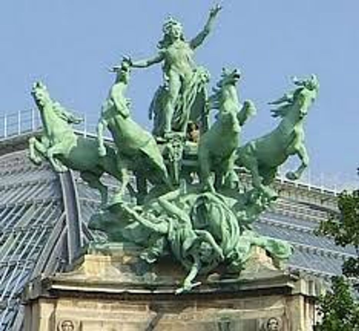 l'harmonie dominant la discorde, scultpure de Récipon en 1900