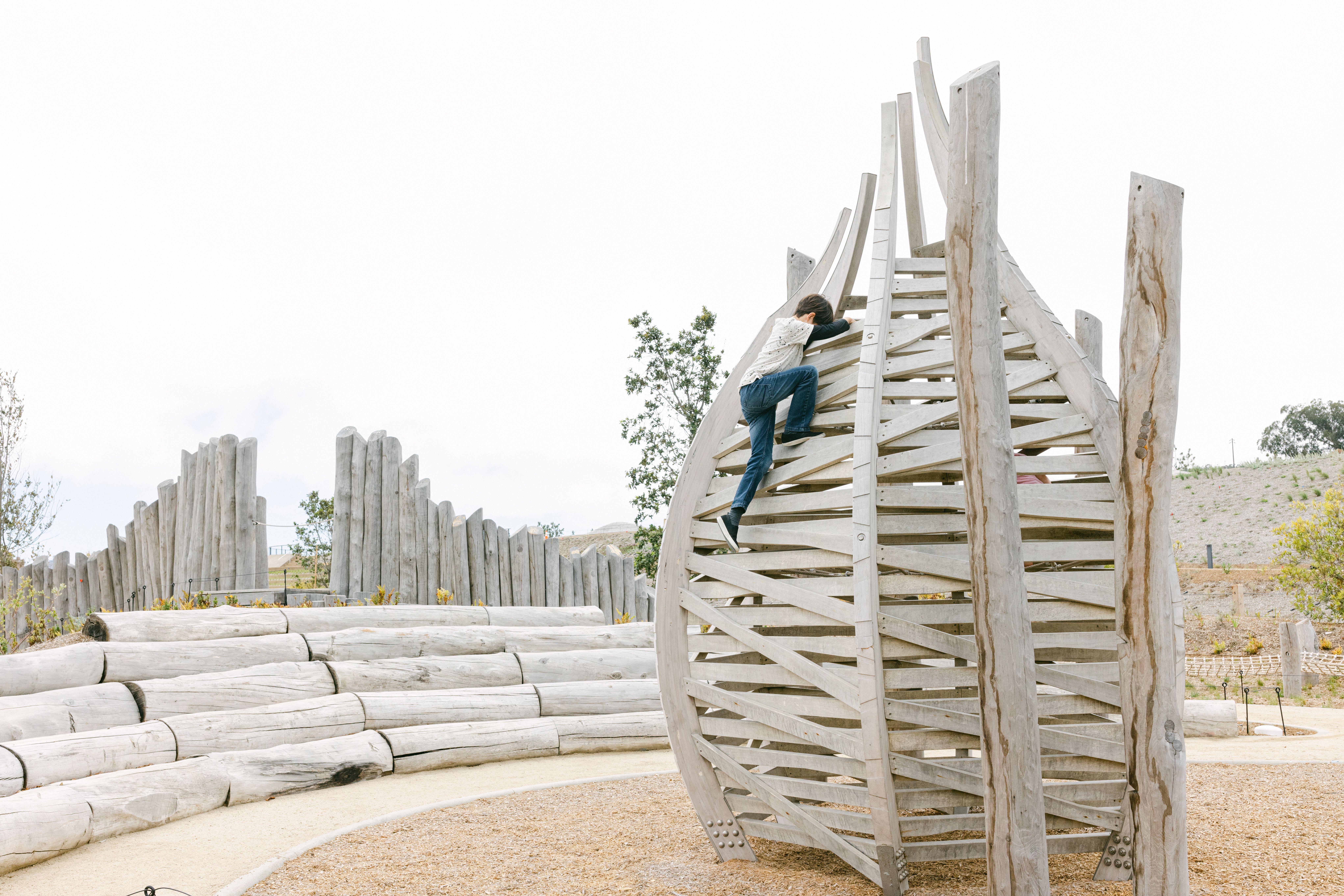 6 Earthscape Projects That Prove Natural Playgrounds Can Be Beautiful ...