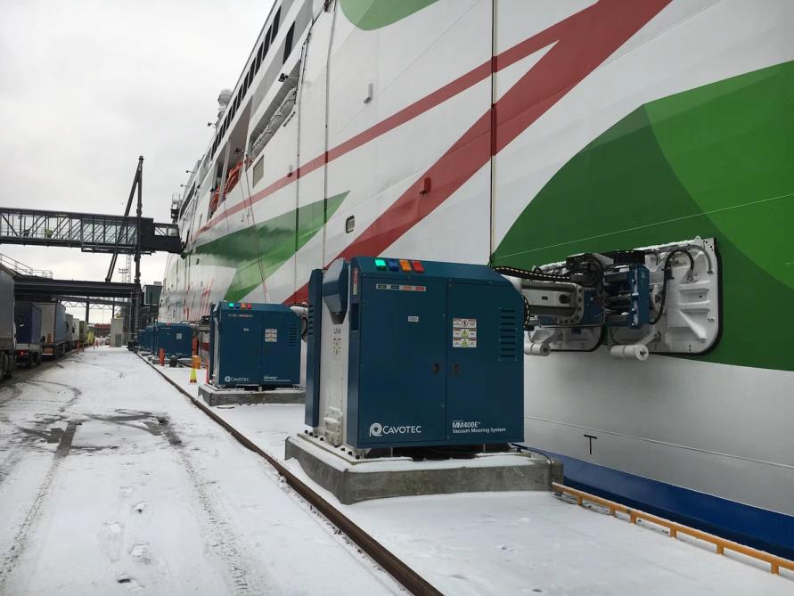 Moormaster Automated mooring for container terminals | Cavotec