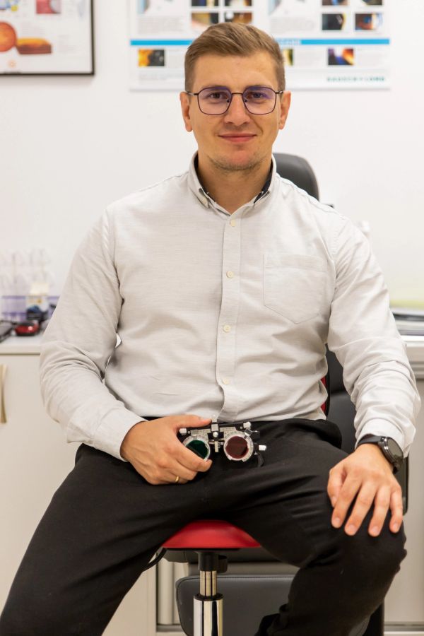 Sebastian Domański, optyk, optometrysta i właściciel Optyka Domański