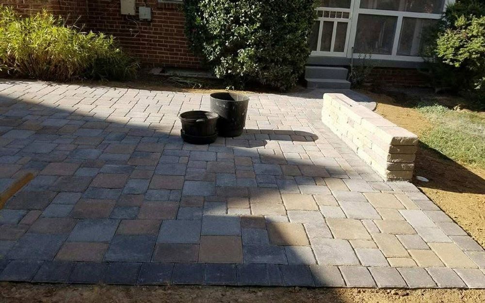 Paver Patio with Seat Wall