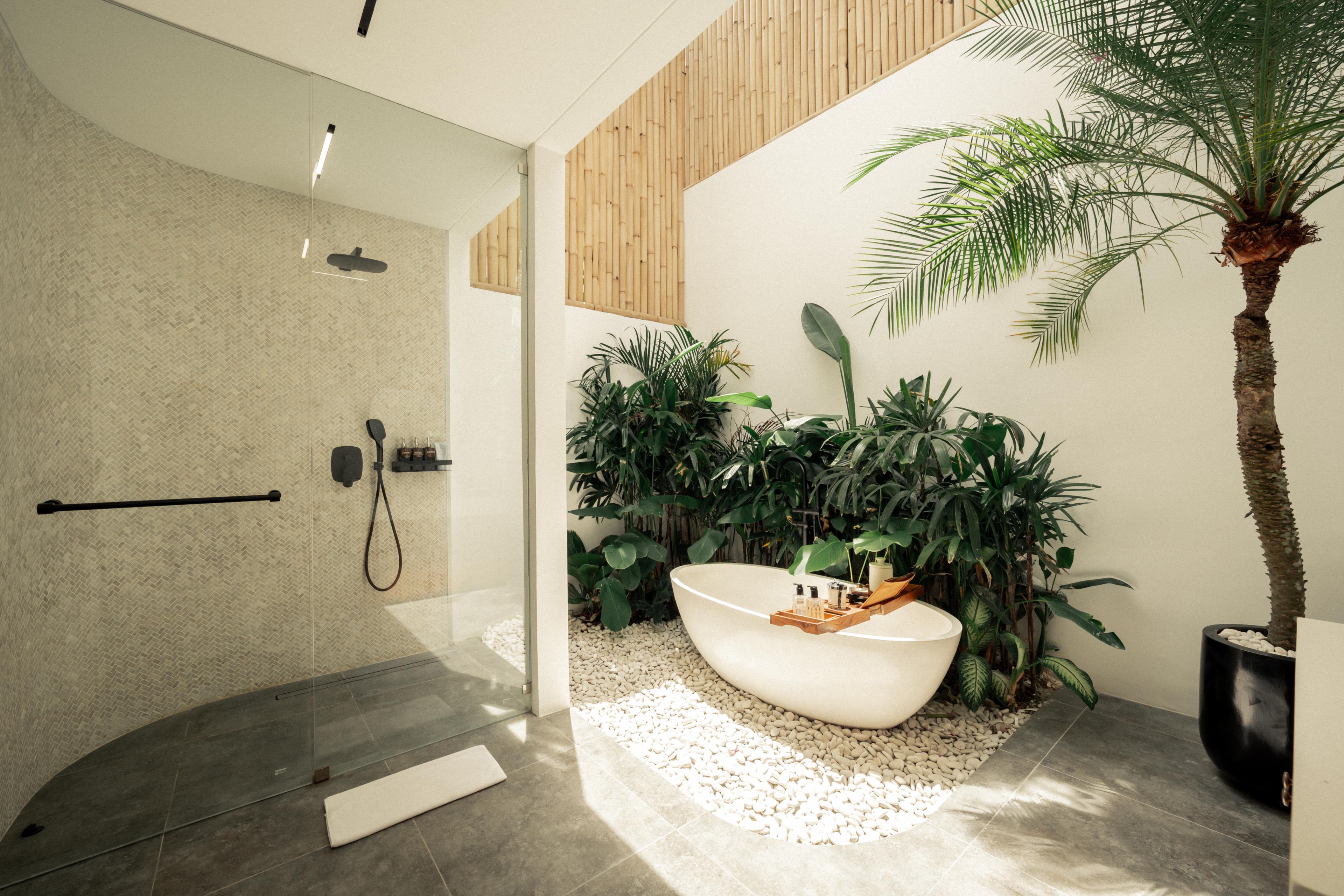 Red Sunset II (Old mans) villa in Batu Bolong, Canggu, Bali — thumbnail 2