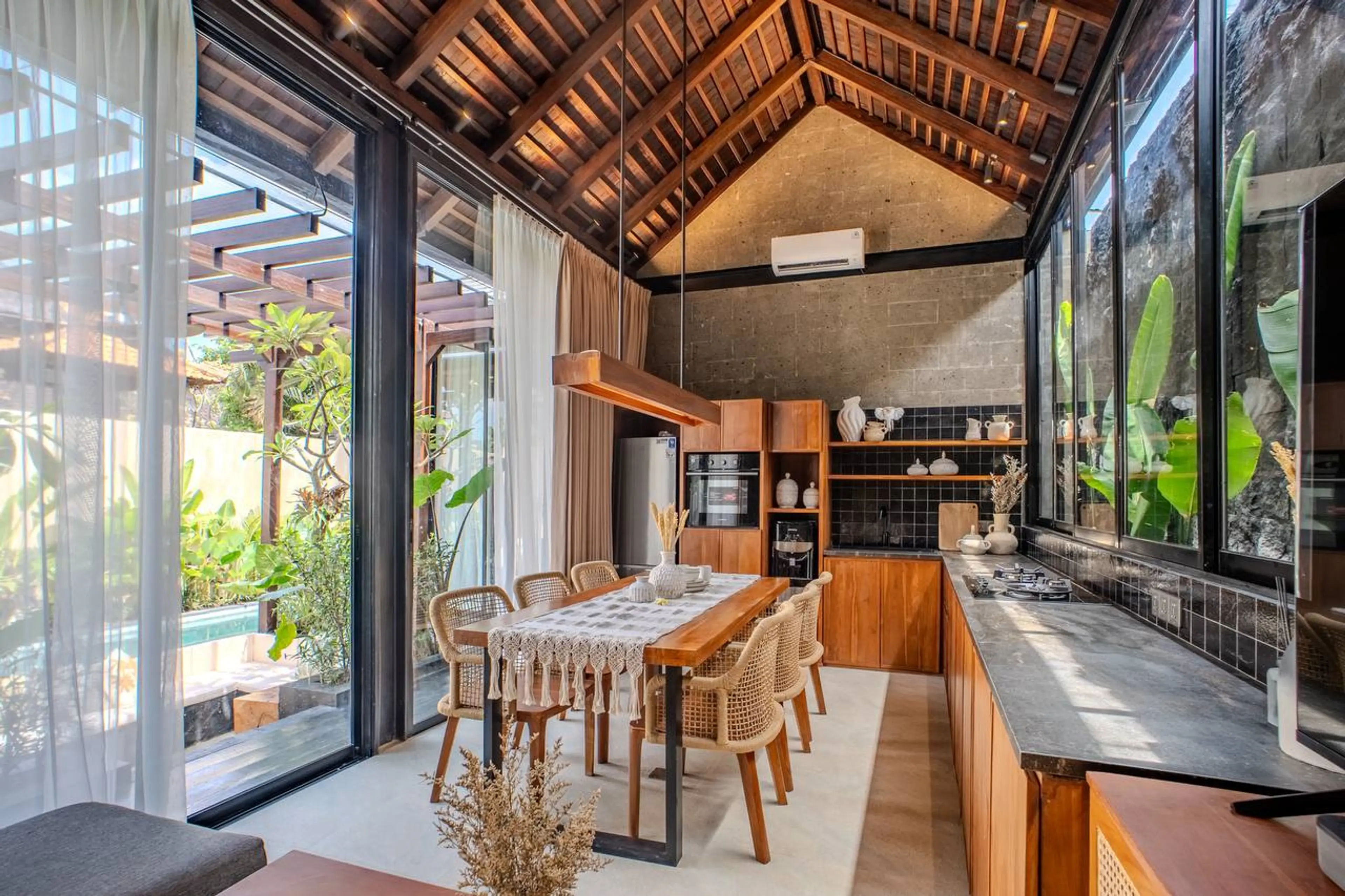 villa in Batu Bolong, Canggu, Bali — thumbnail 4