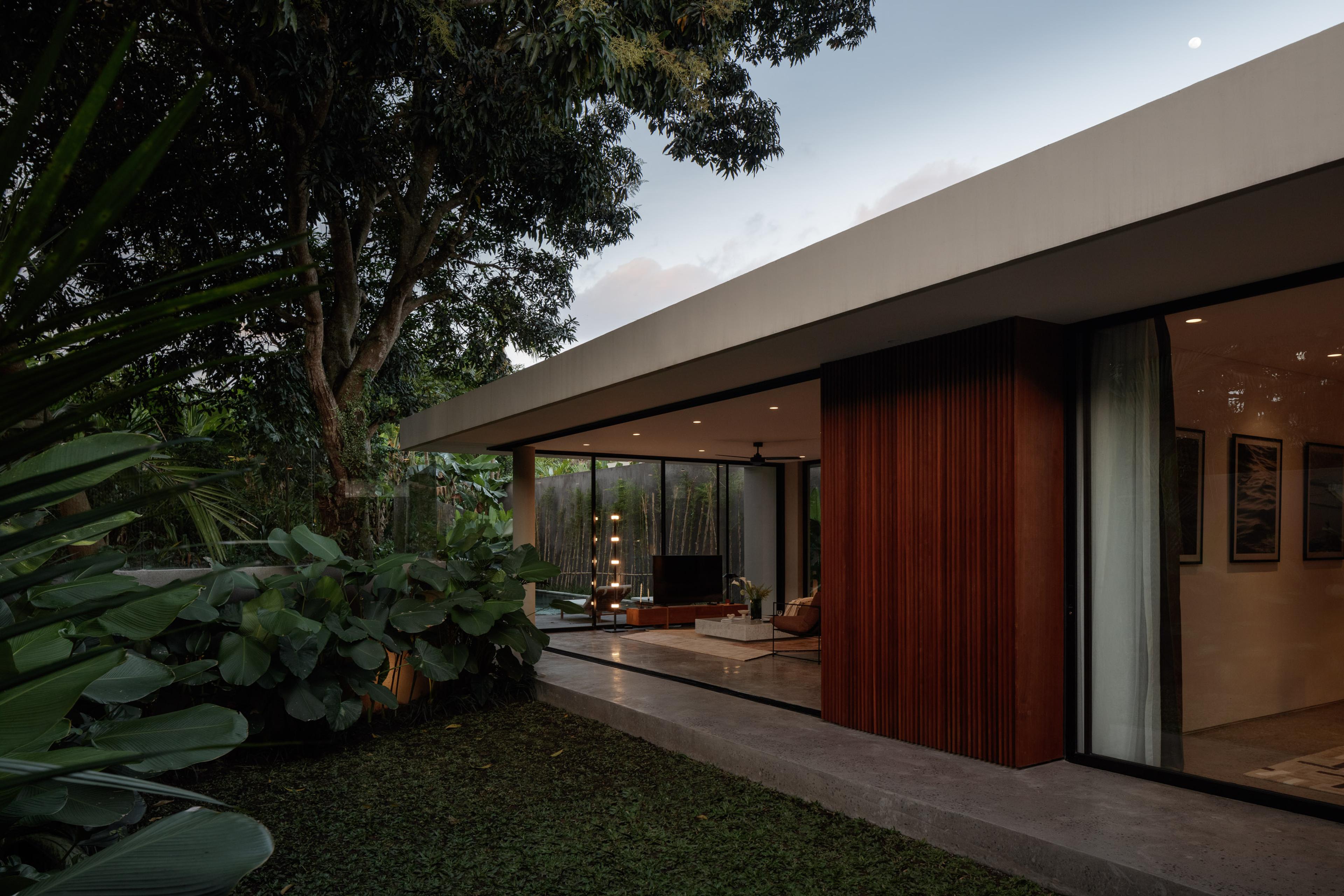 Nova by OXO villa in Batu Bolong, Canggu, Bali — thumbnail 38