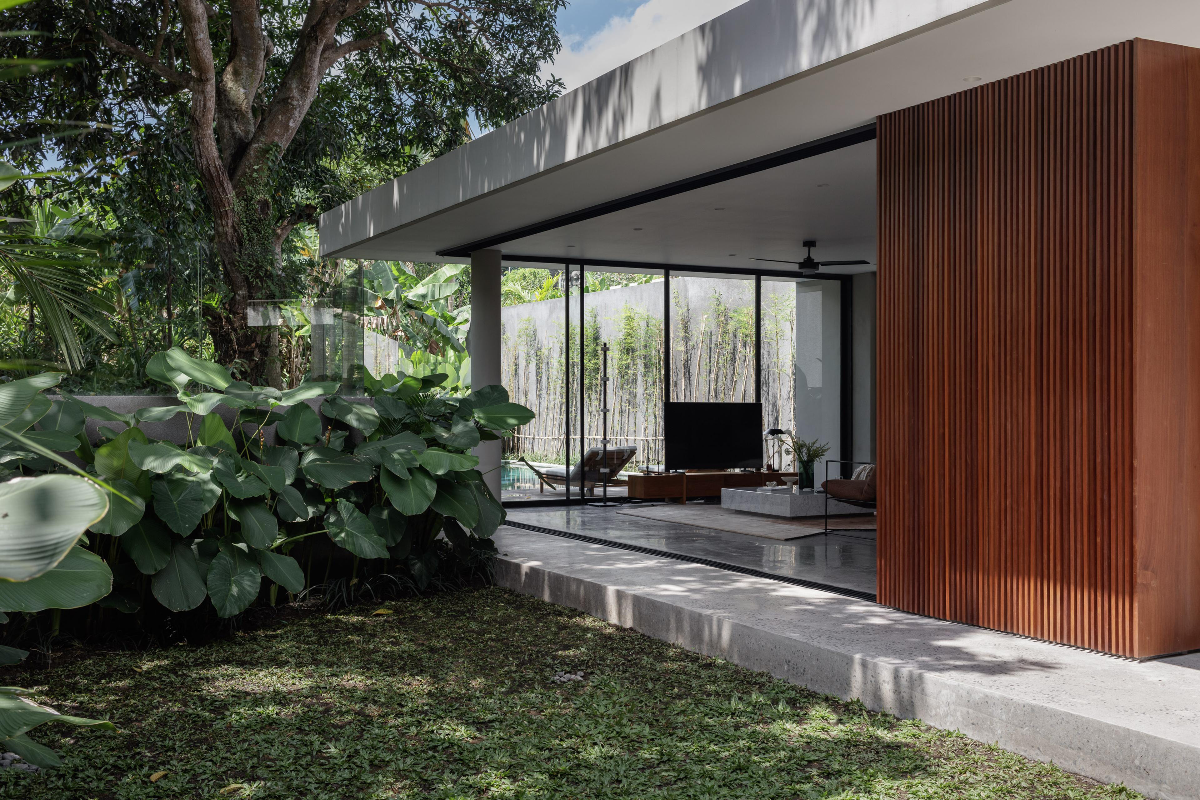 Nova by OXO villa in Batu Bolong, Canggu, Bali — thumbnail 17