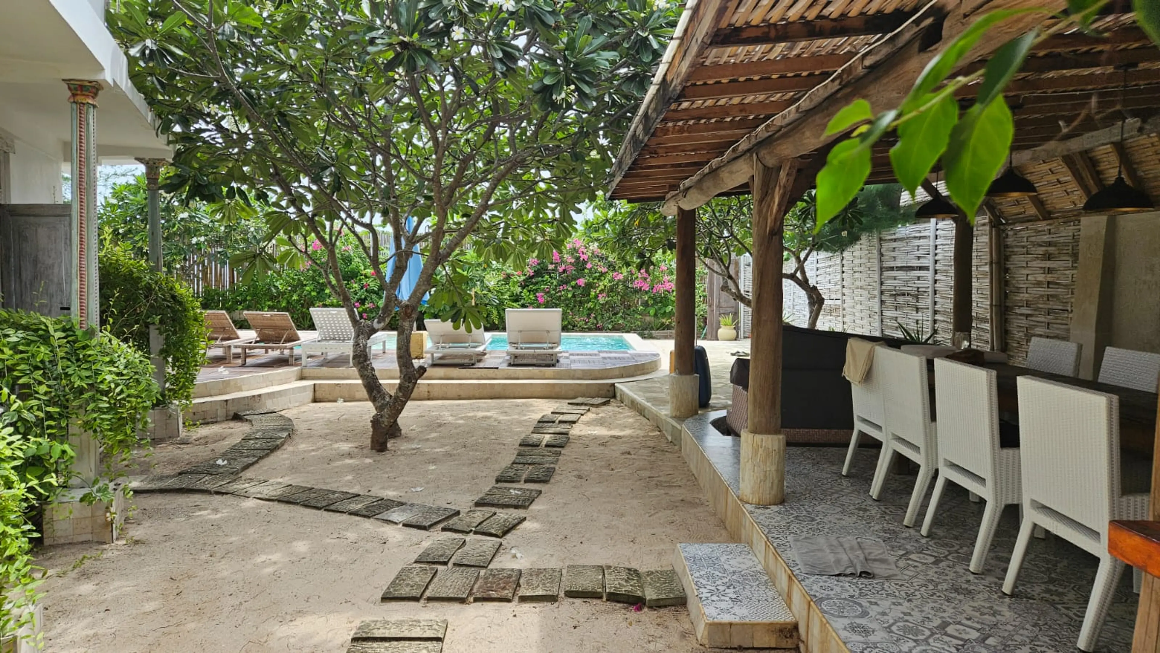 villa in Lombok, Bali — thumbnail 4