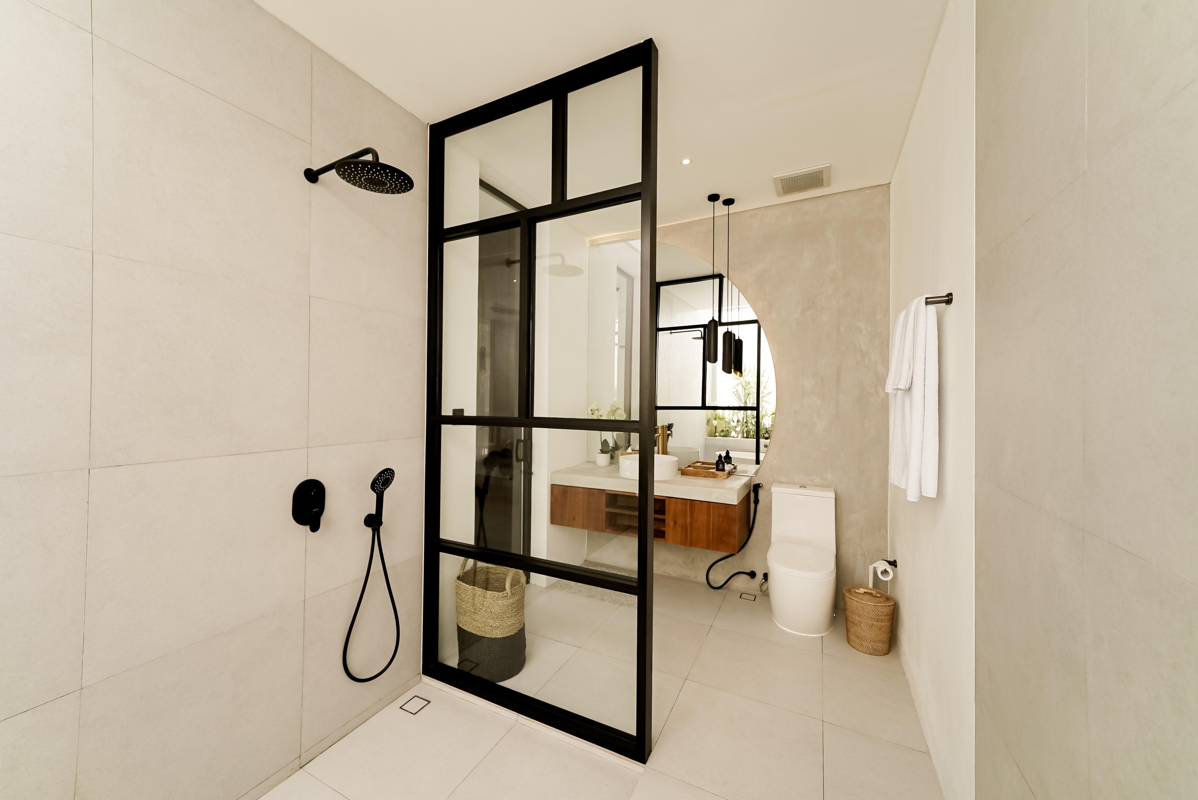 Baliwood I villa in Pererenan, Canggu, Bali — thumbnail 3