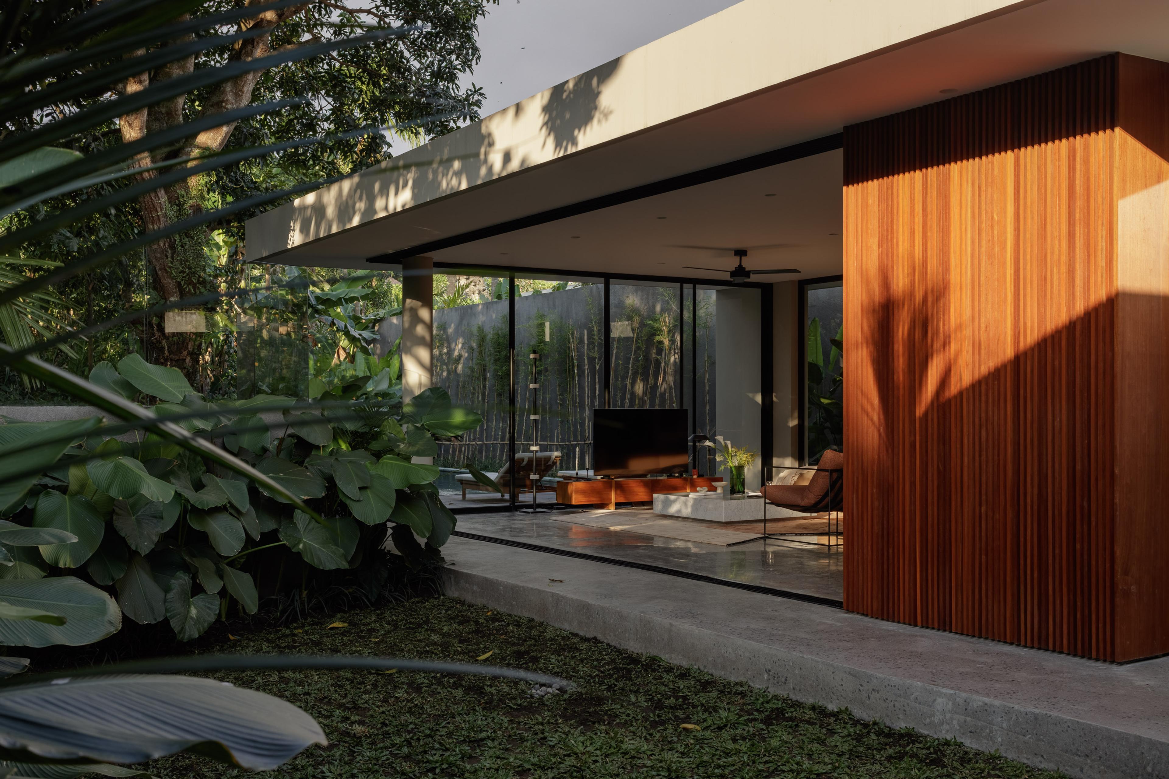 Nova by OXO villa in Batu Bolong, Canggu, Bali — thumbnail 28