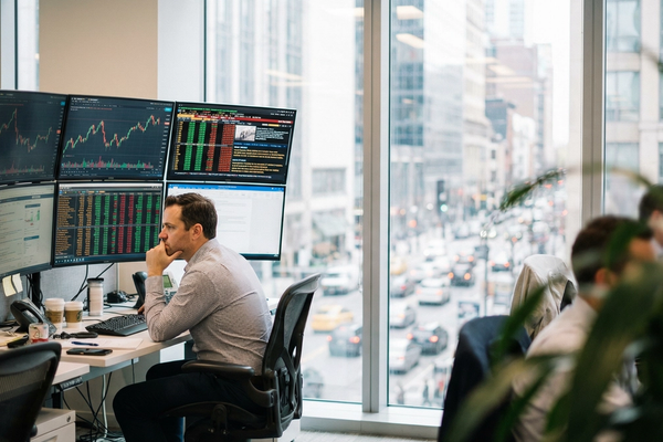 PSX Stock Screening Criteria for Day Traders vs. Long