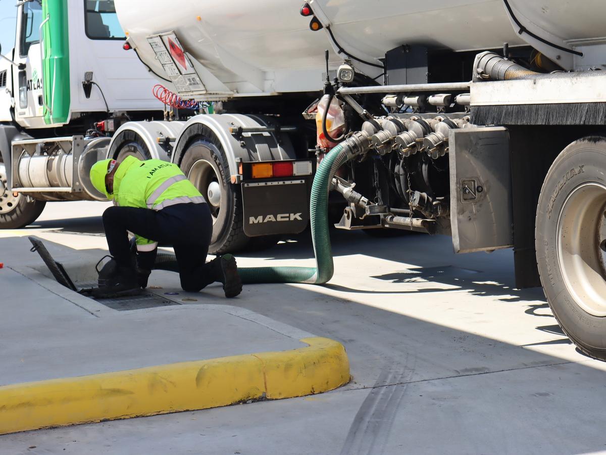Atlas fuel tanker truck