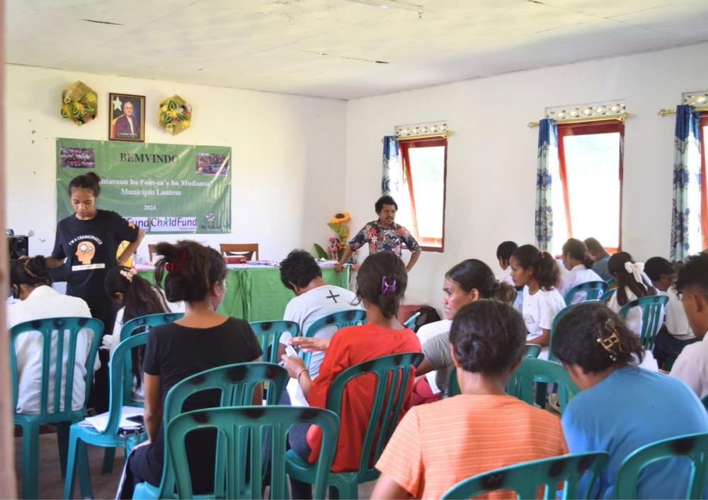Girls and young women take part in a Youth Changemakers orientation session in Timor-Leste. 