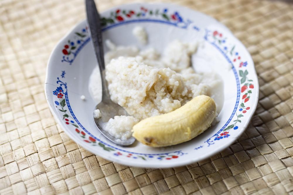Nutrient-dense porridge to improve child malnutrition