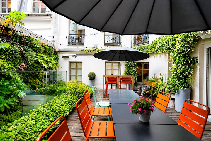 Comet Place des Victoires
