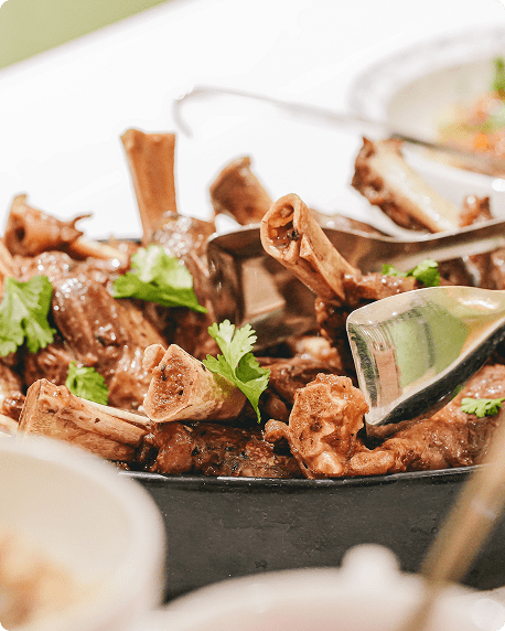 Un plat mijoté généreux signé Comet Food, pensé pour accompagner les moments de partage dans une ambiance chaleureuse.