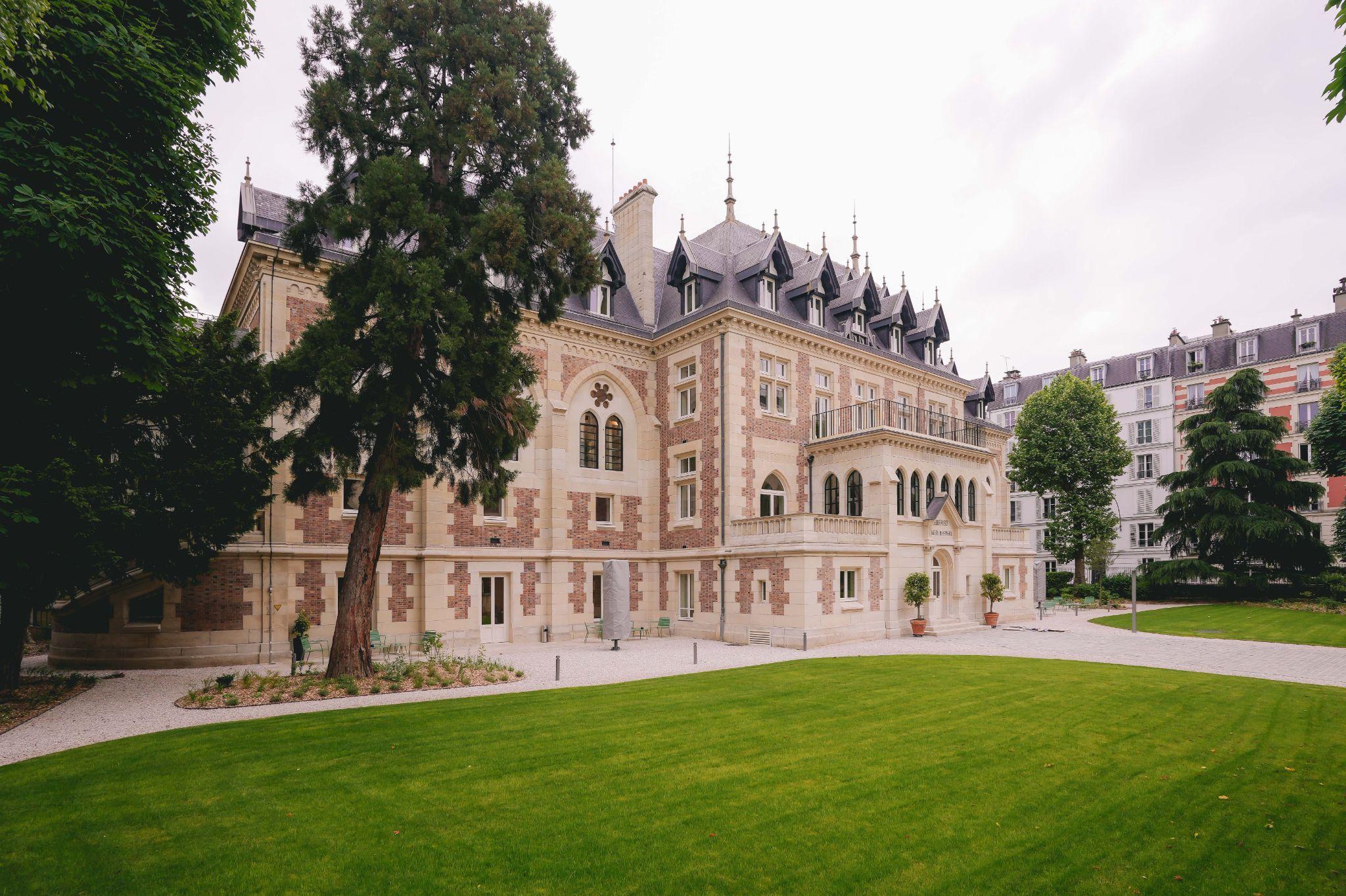 Le Grand Comet and its 1,000 sq m private garden in Levallois-Perret
