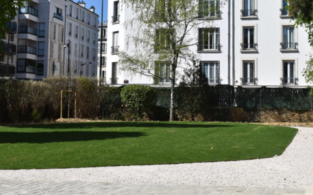 Le jardin du château du Comet Levallois