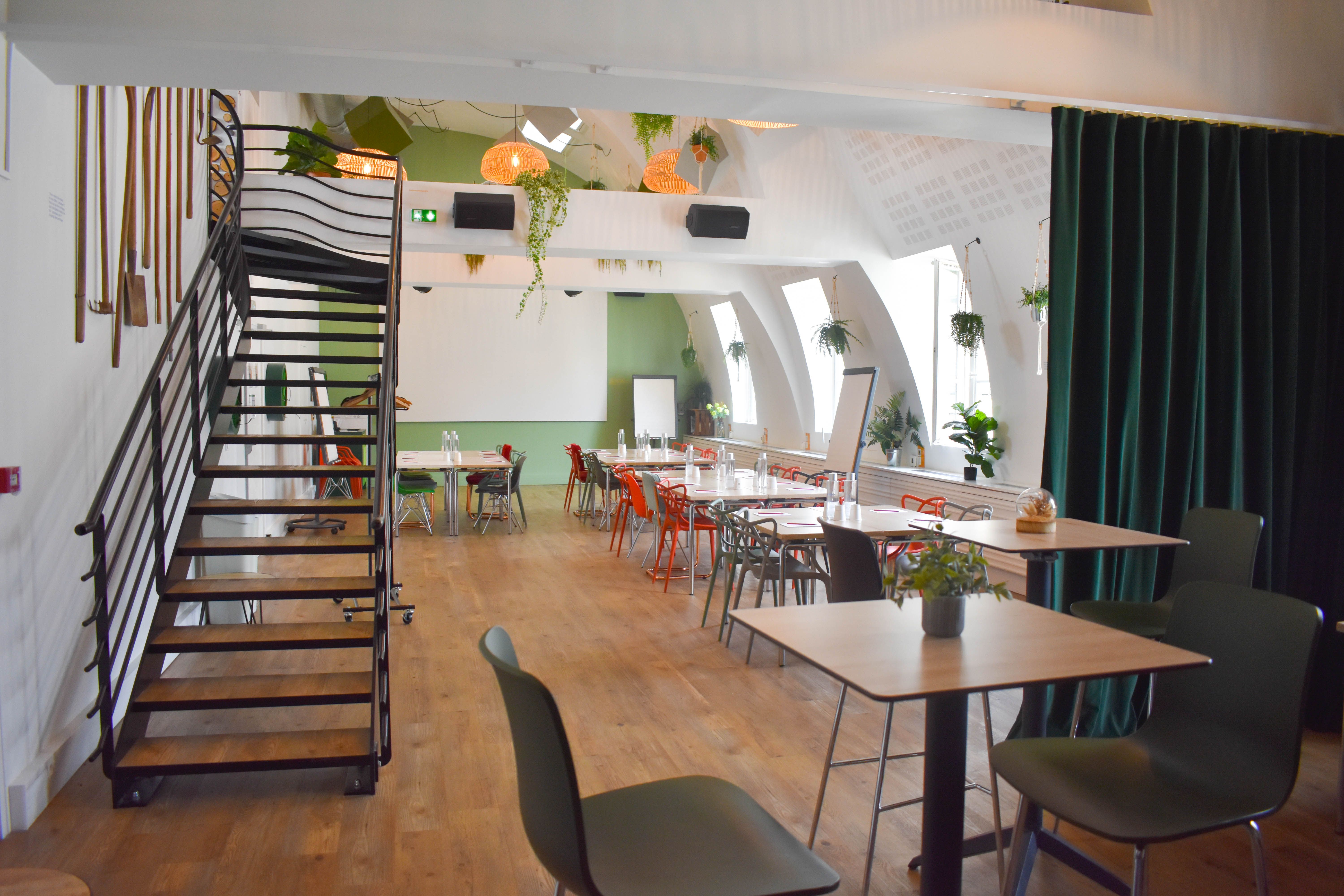 Salle Comet Place des Victoires