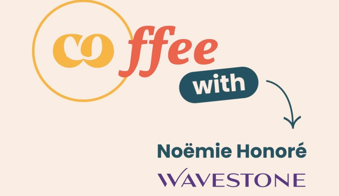 Noëmie Honoré, Associate Partner chez Wavestone, en interview sur la réunion interne organisée chez Comet Louise