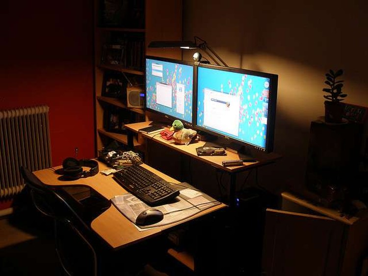 Workplace Hack: Two Screens Are Better Than One