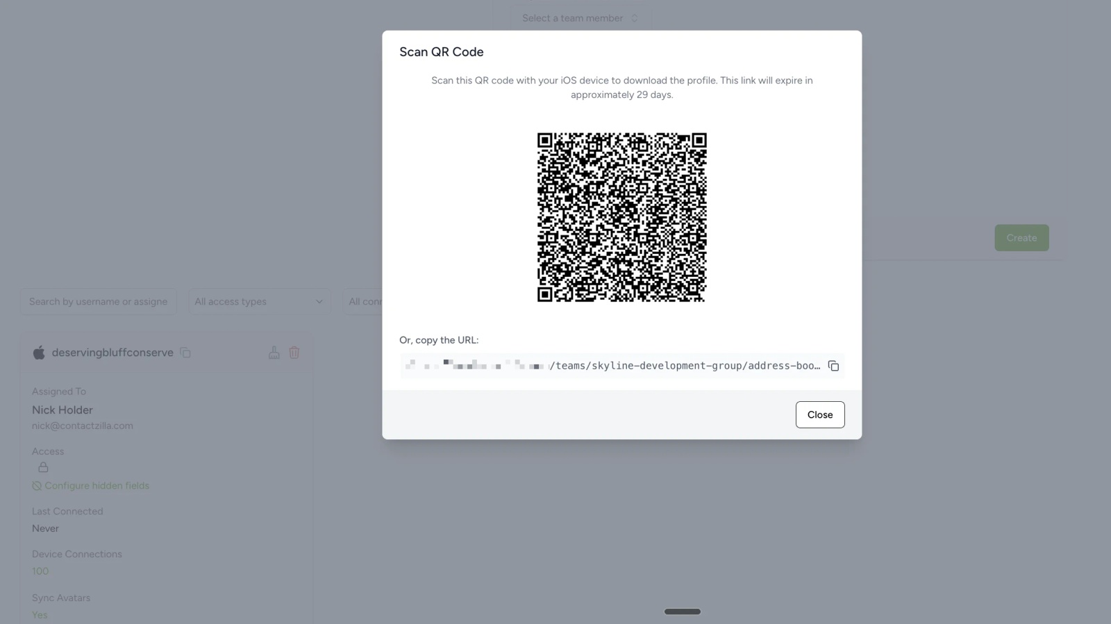 Contactzilla Scan QR Code window showing the QR code and a copyable link for downloading the iOS profile.
