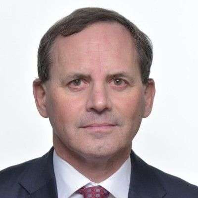 Headshot of Techstars mentor Geoffrey Nicholson.