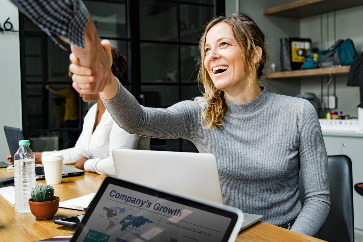 Un'insegnante ha creato la propria attività di lezioni online