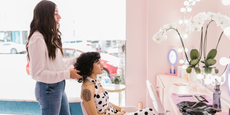 hair salon using best hair salon software