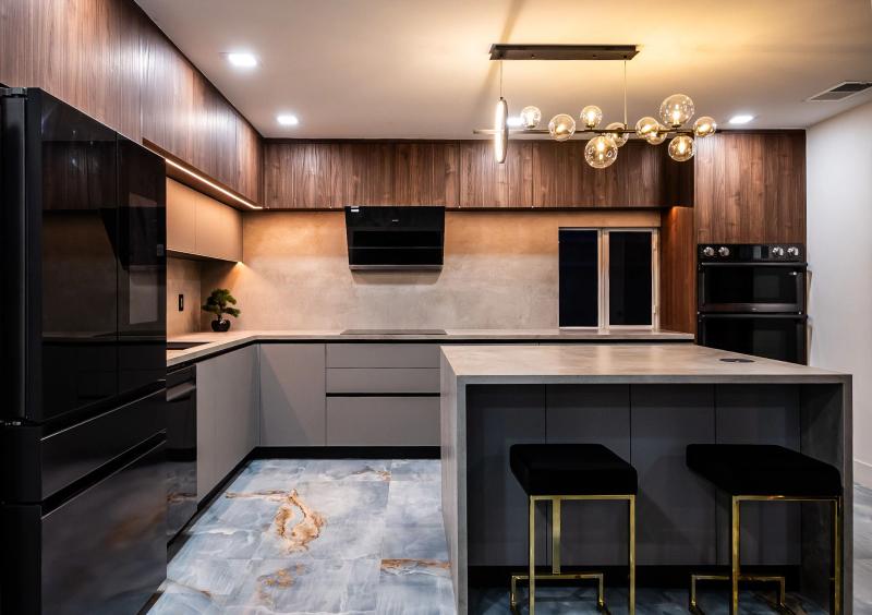Kendale Lakes Modern Apartment — view 1